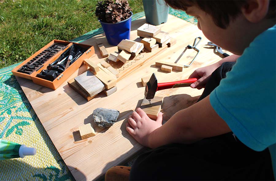 atelier-libre-bois5 atelier-libre-bois5Atelier libre de bricolage - Nouvelles Racines